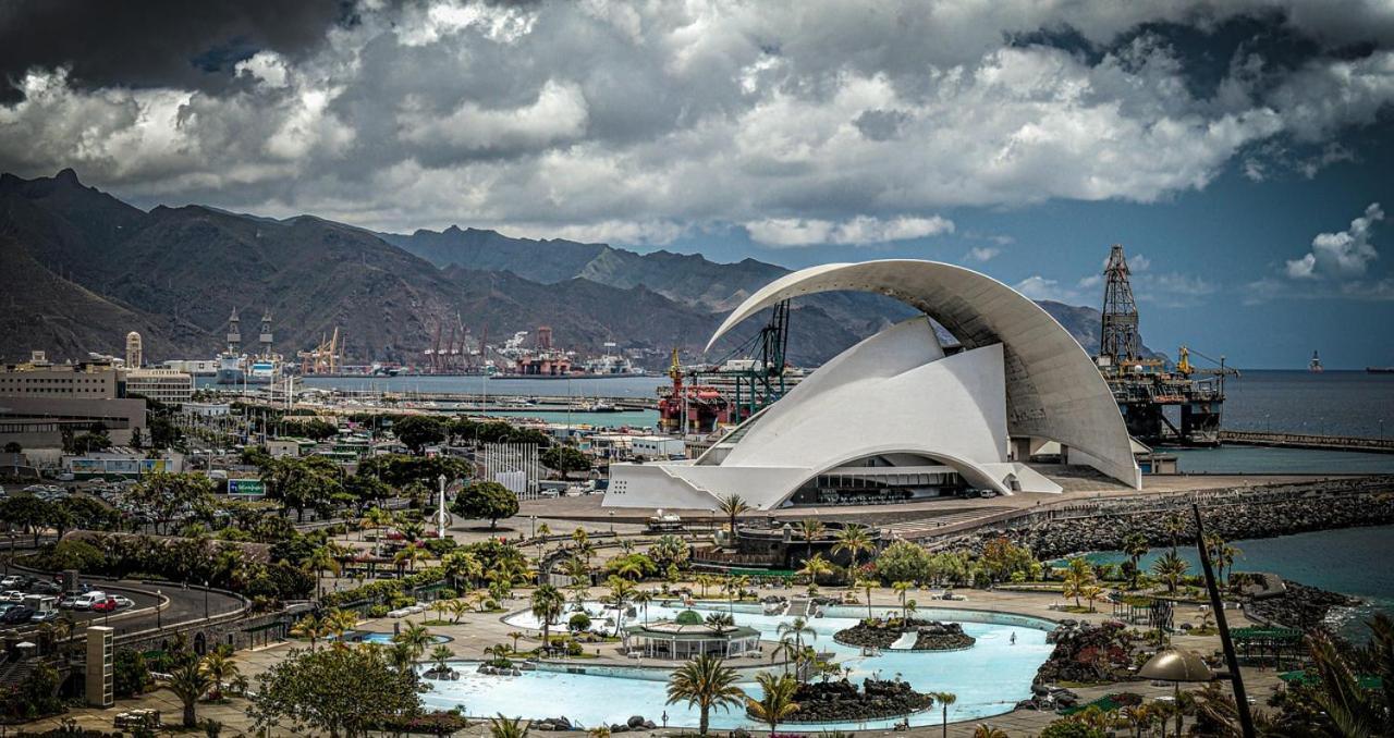 Tenerife Holidays Адехе Екстериор снимка