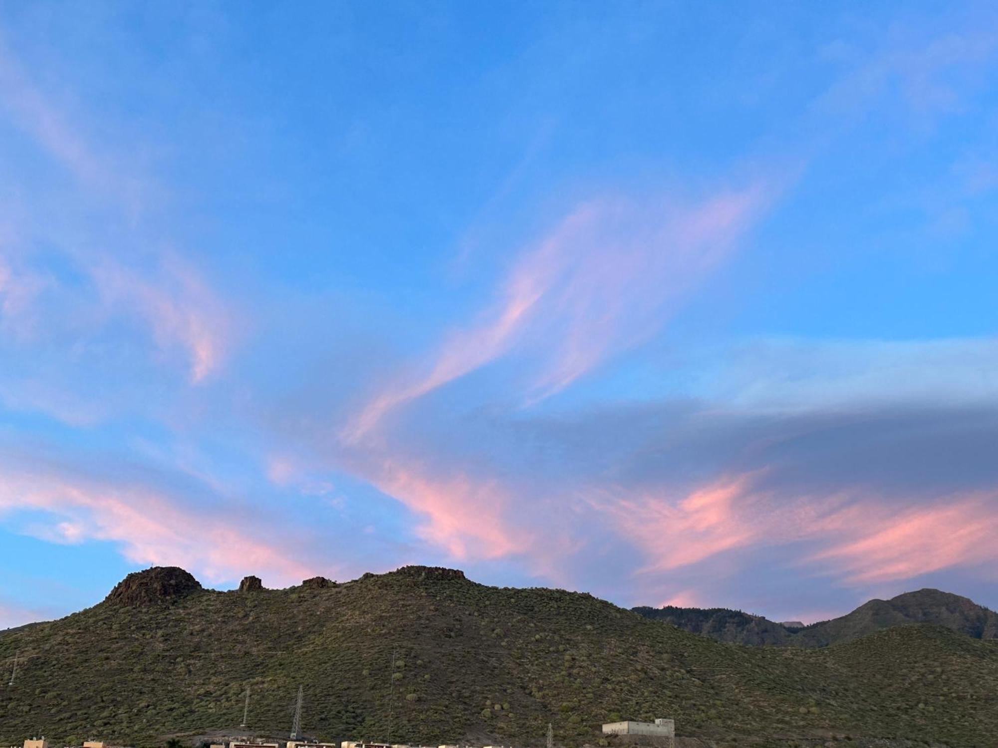 Tenerife Holidays Адехе Екстериор снимка
