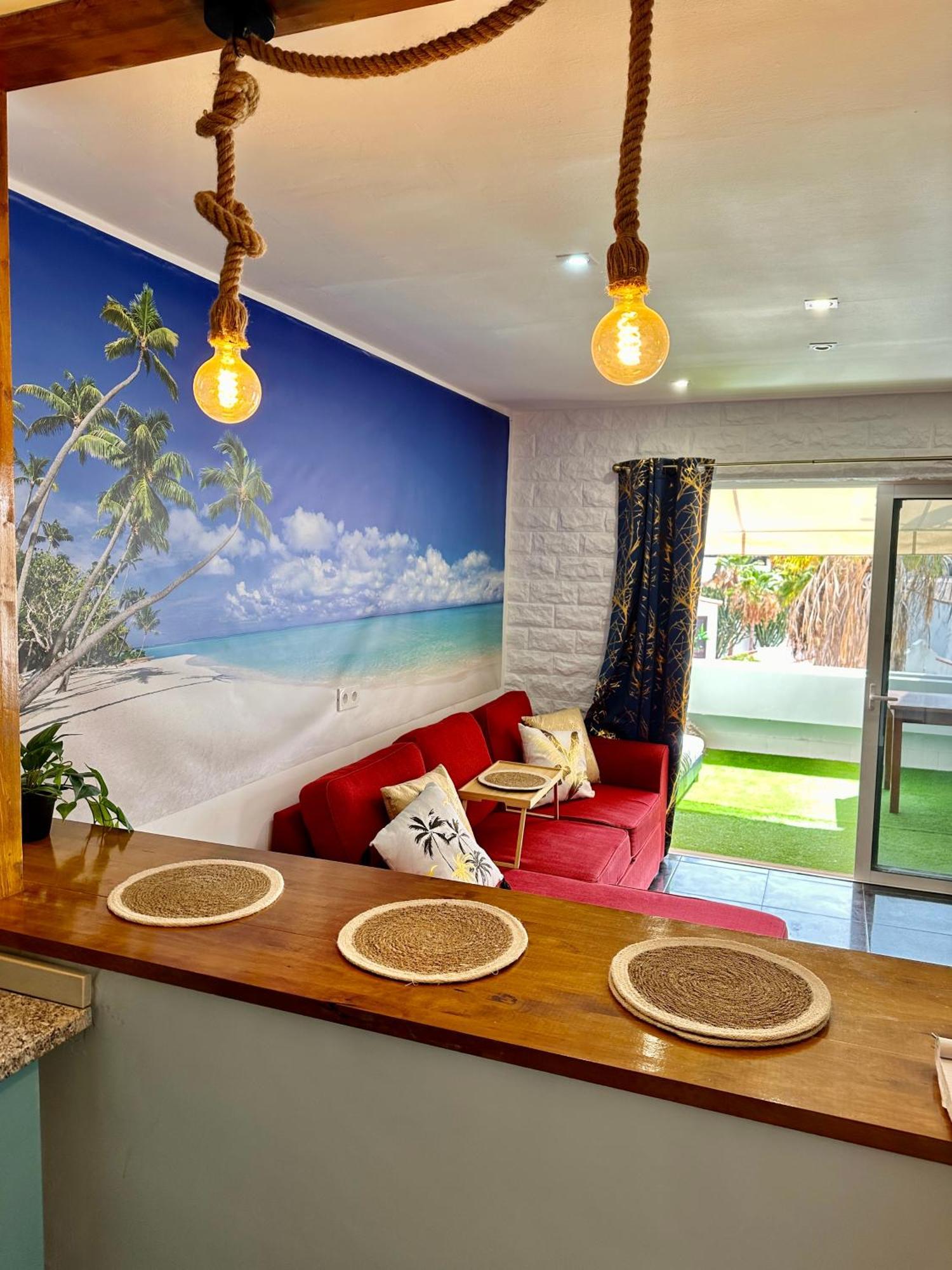 Tenerife Holidays Адехе Екстериор снимка